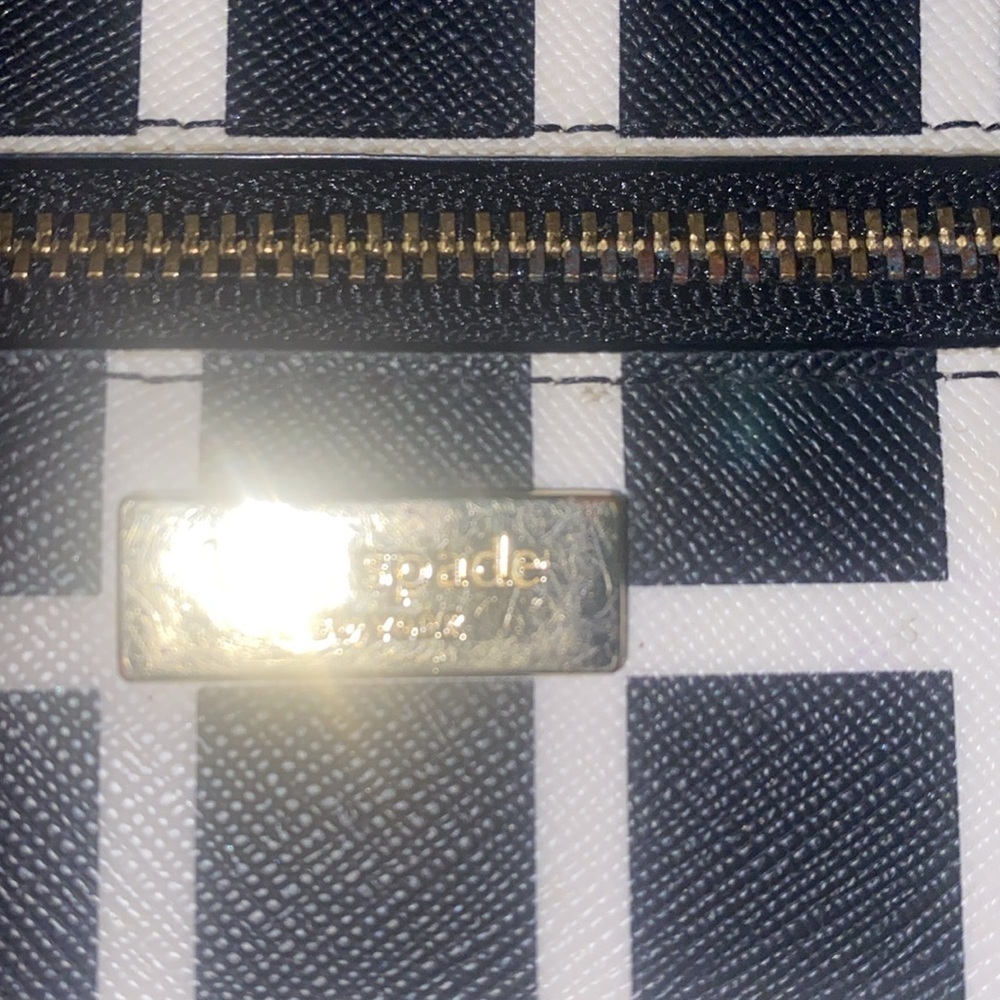 Kate Spade Shore Street  Tinie Wristlet - Picture 3 of 7